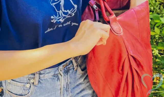 海外旅行中に貴重品が見つからない時にすべき対応と頼れる相談先は？